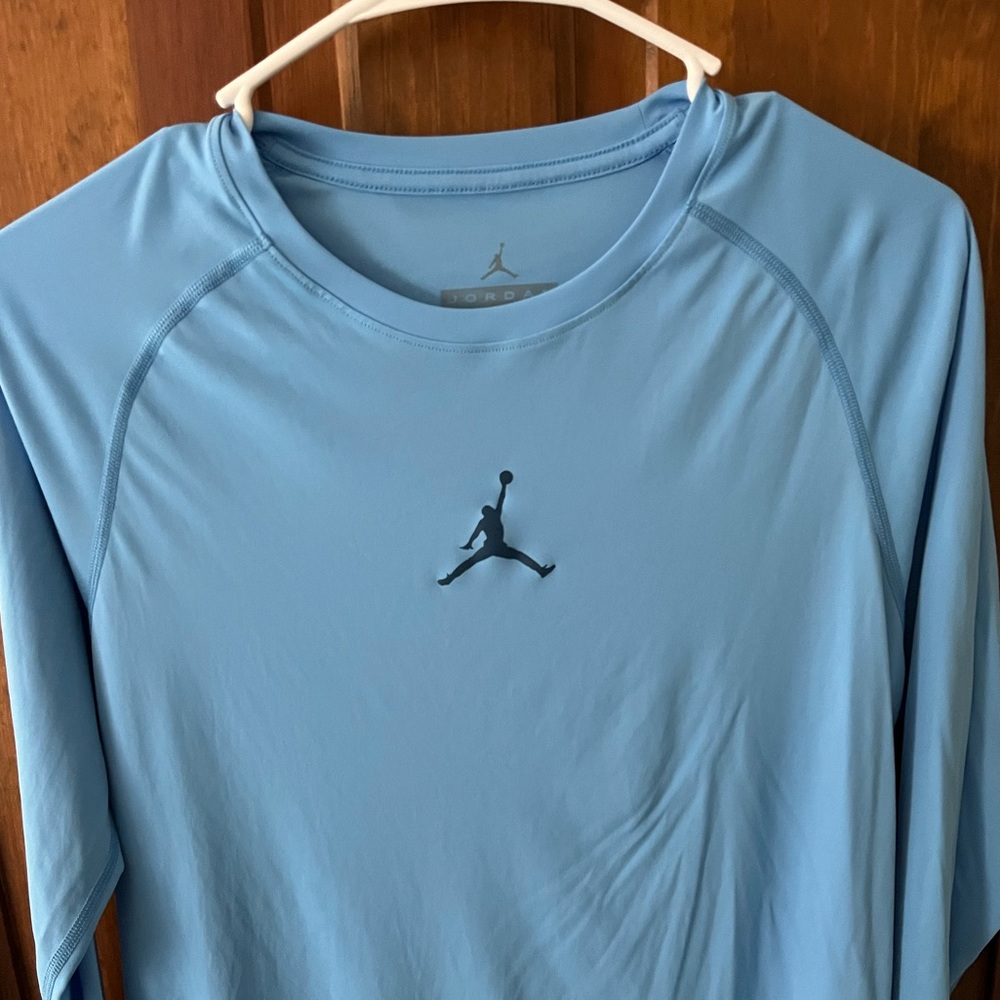 Jordan Training All Season Long Sleeve. Size Medium. Like New.